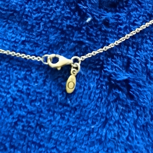 Pandora Winter Kiss Pendant and Chain - Picture 4 of 4